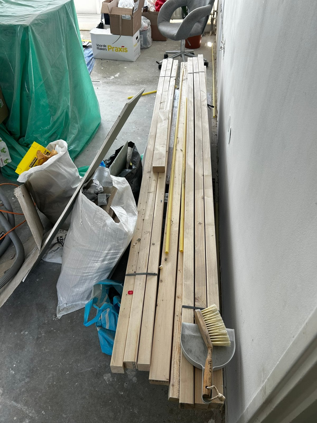 Bouwhout vuren geschaafd - 9 stuks - 44x69x270cm, Doe-het-zelf en Verbouw, Hout en Planken, Ophalen, Zo goed als nieuw, Balk, Vuren