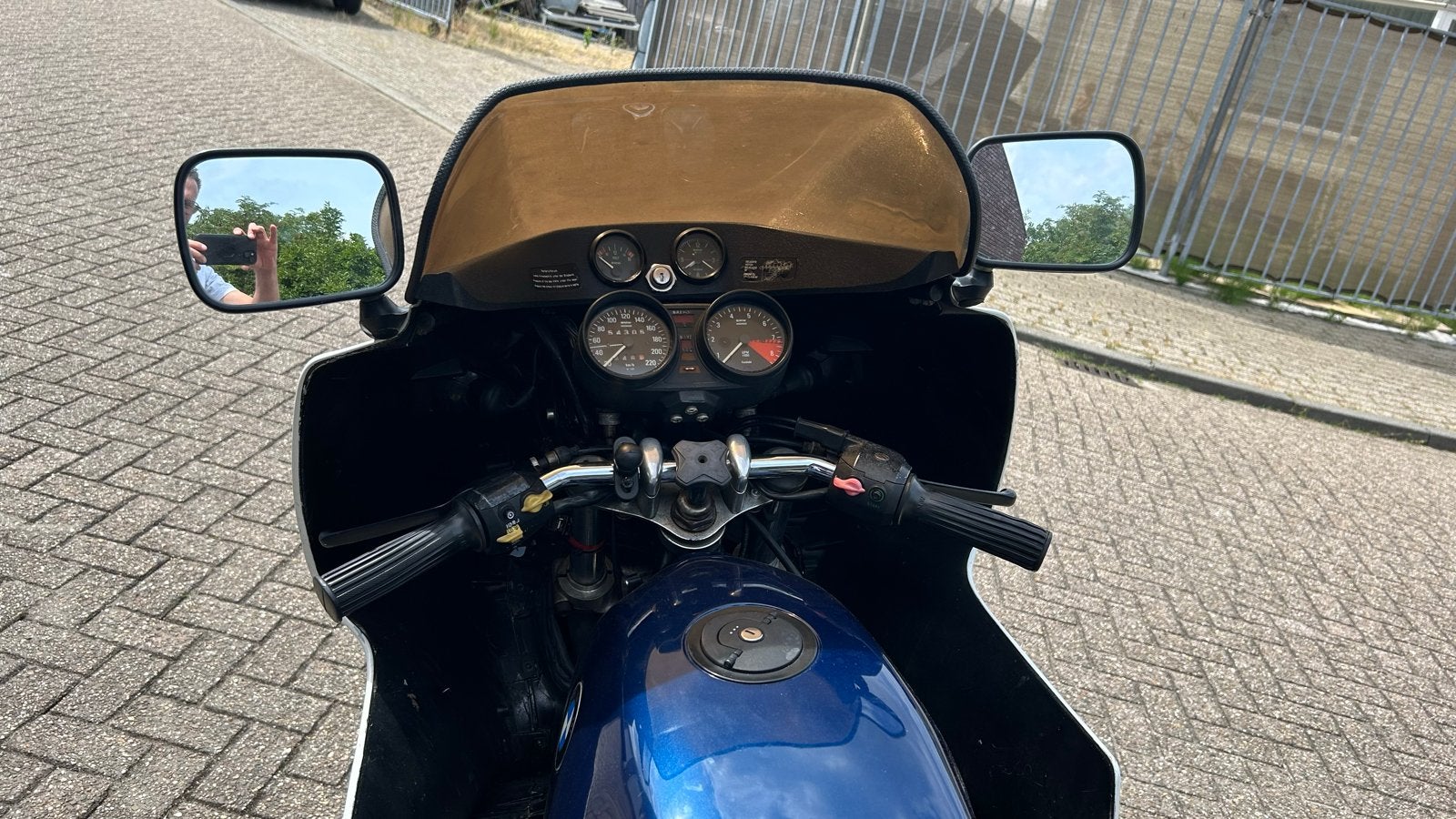 Foto 8 van BMW R100 RS - 1977 - Nieuwe accu, gereviseerde voorvorken