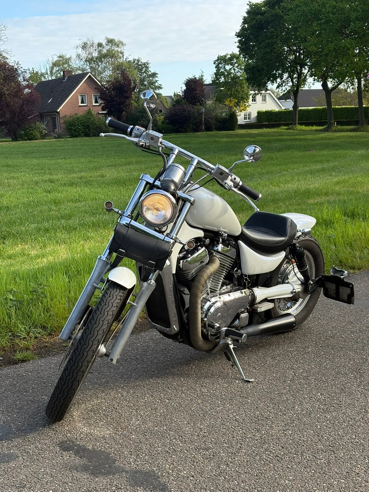 Suzuki Intruder VS 750 (A2), Motoren, Ophalen