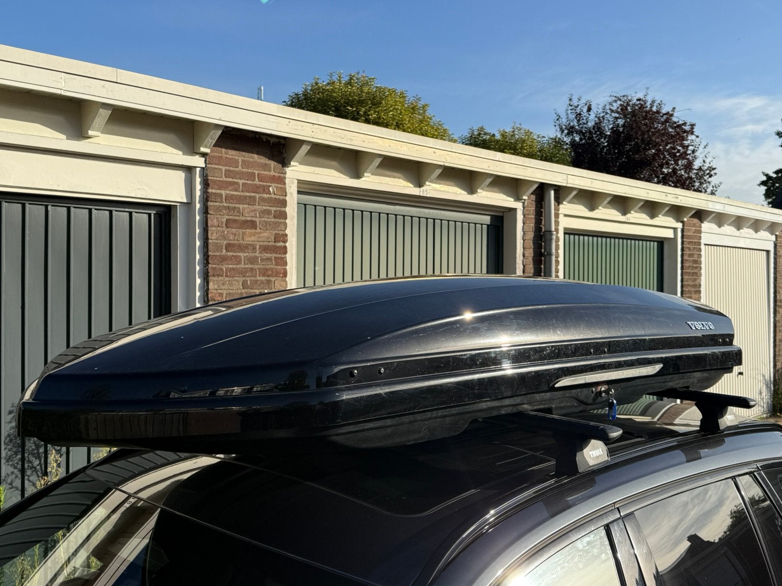 Volvo Space Design 520 / Thule Dynamic 900 dakkoffer, Auto diversen, Ophalen, Zo goed als nieuw