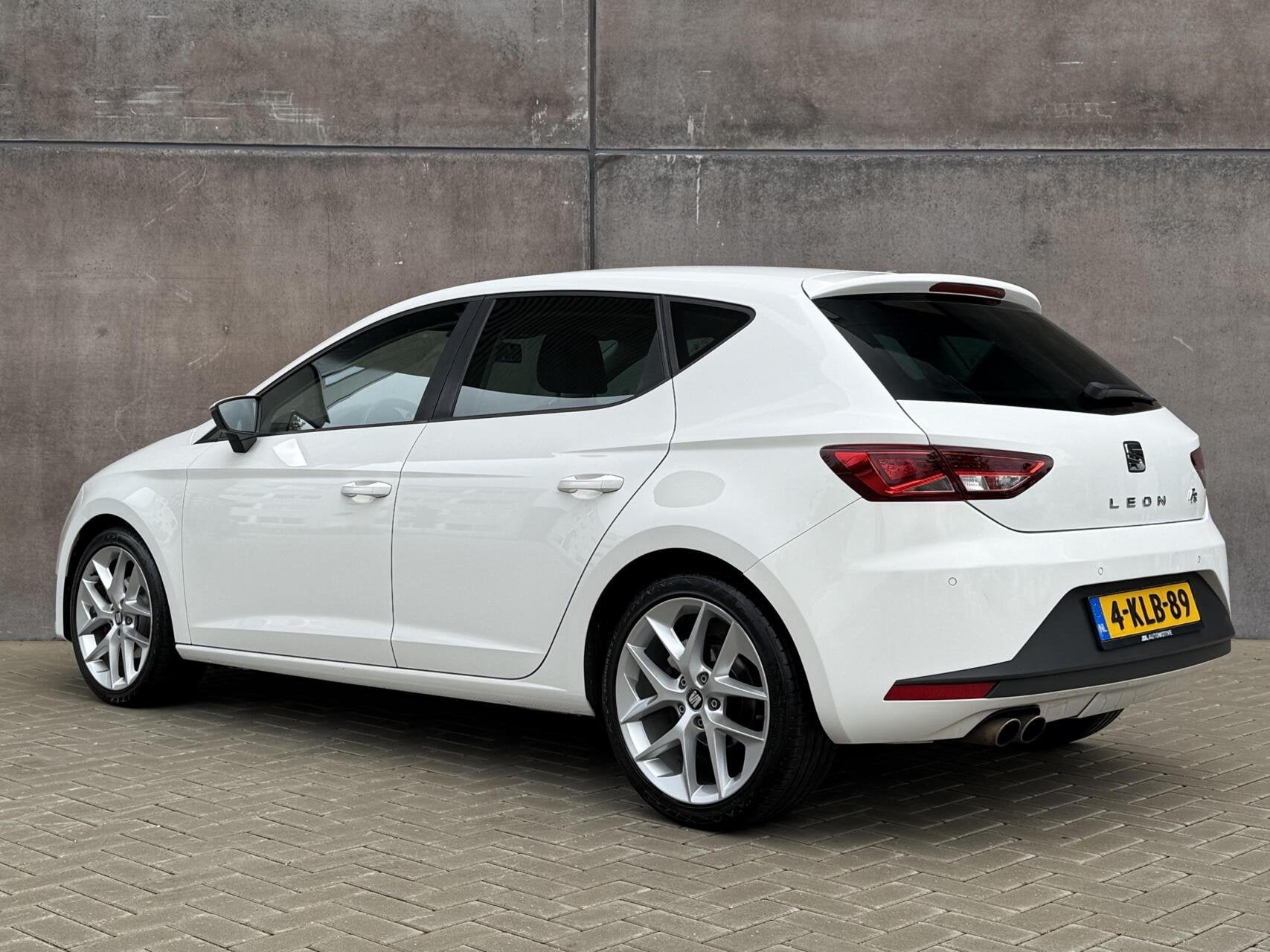 Seat Leon 1.4 TSI FR | Trekhaak | Navigatie | Full LED | Cli, Auto's, Seat, Voorwielaandrijving, Stof, Gebruikt, Zwart