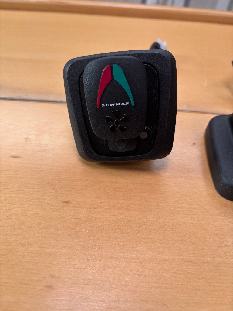 Lewmar Boegschroef joystick met converter, Watersport en Boten, Ophalen of Verzenden, Nieuw, Motor en Techniek, Zeilboot of Motorboot