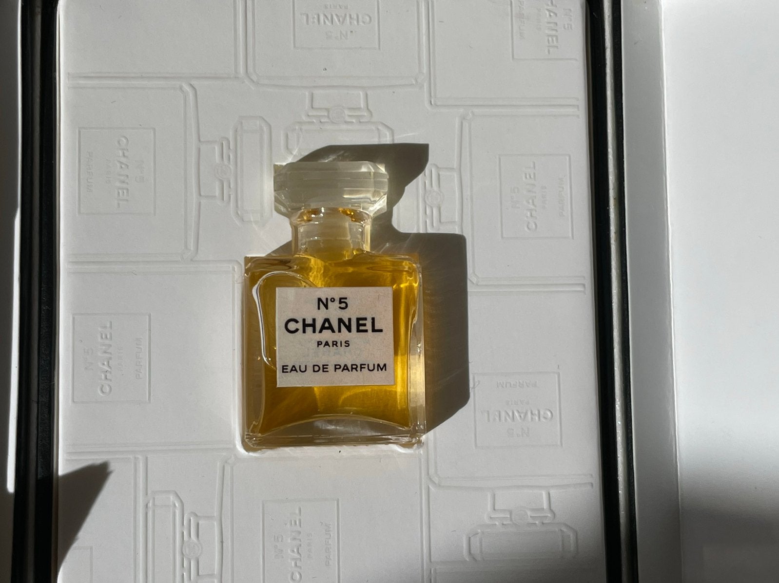 Chanel No 5. Parfum miniatuur. Collector’s item, Verzamelen, Parfumverzamelingen, Ophalen of Verzenden, Zo goed als nieuw, Miniatuur