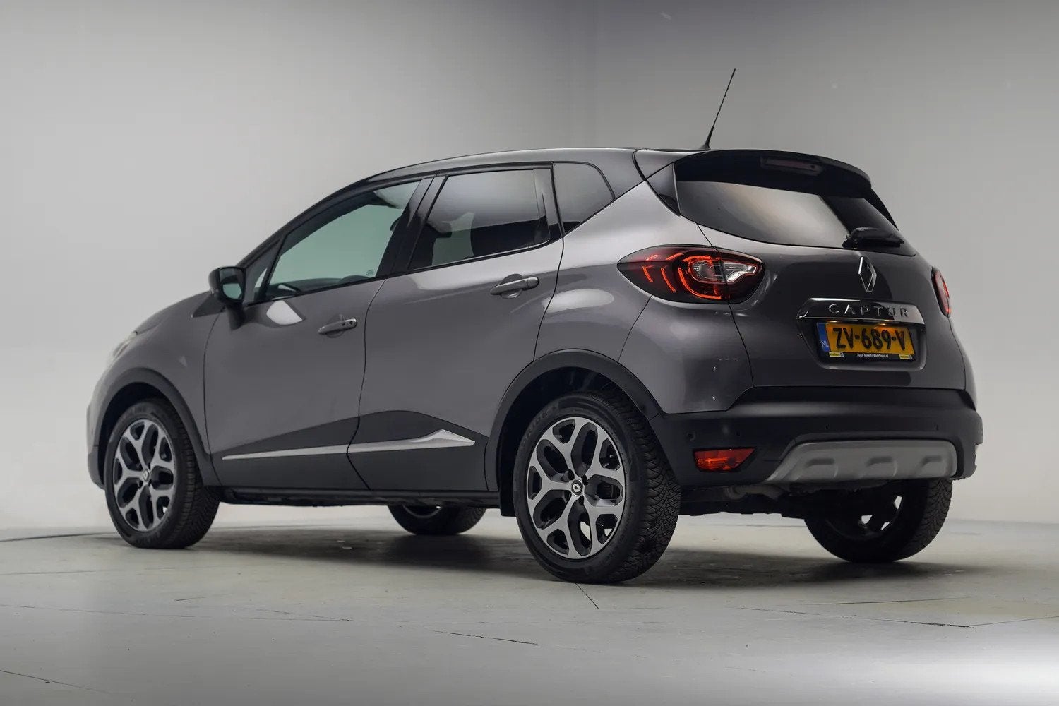 Renault Captur 0.9 TCe Version S [ Panoramadak Apple/Android, Auto's, 898 cc, Gebruikt, Handgeschakeld, 19 km/l