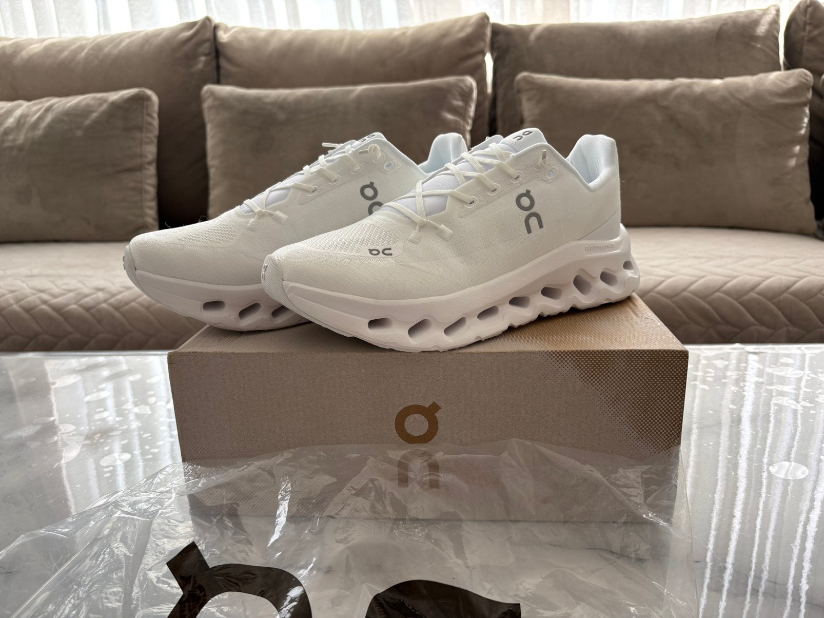 on cloud schoenen, Ophalen of Verzenden, Zo goed als nieuw, Wit