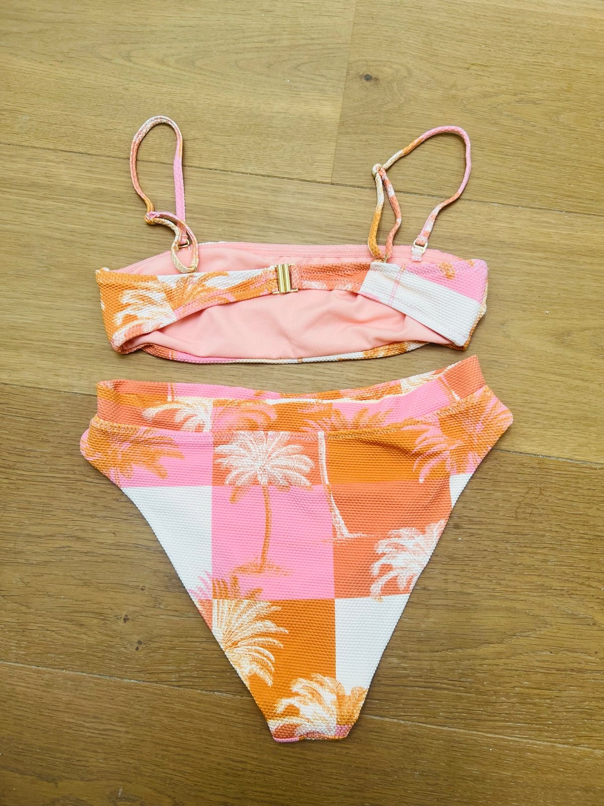 SHIWI bandeau bikini maat 36 - Nieuw zonder kaartje, Ophalen of Verzenden, Nieuw, Meerkleurig, Bikini