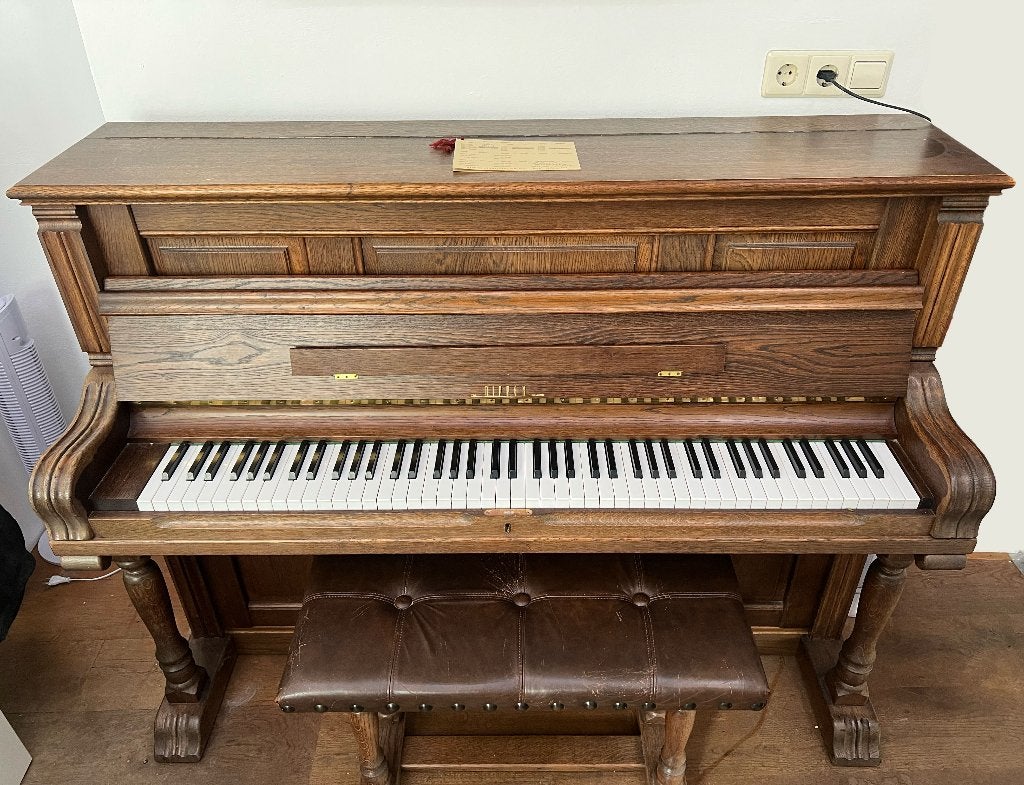 Rippen Largo (1980) Piano - Klassiek Eikenhouten Model, Ophalen, Gebruikt, Bruin, Piano