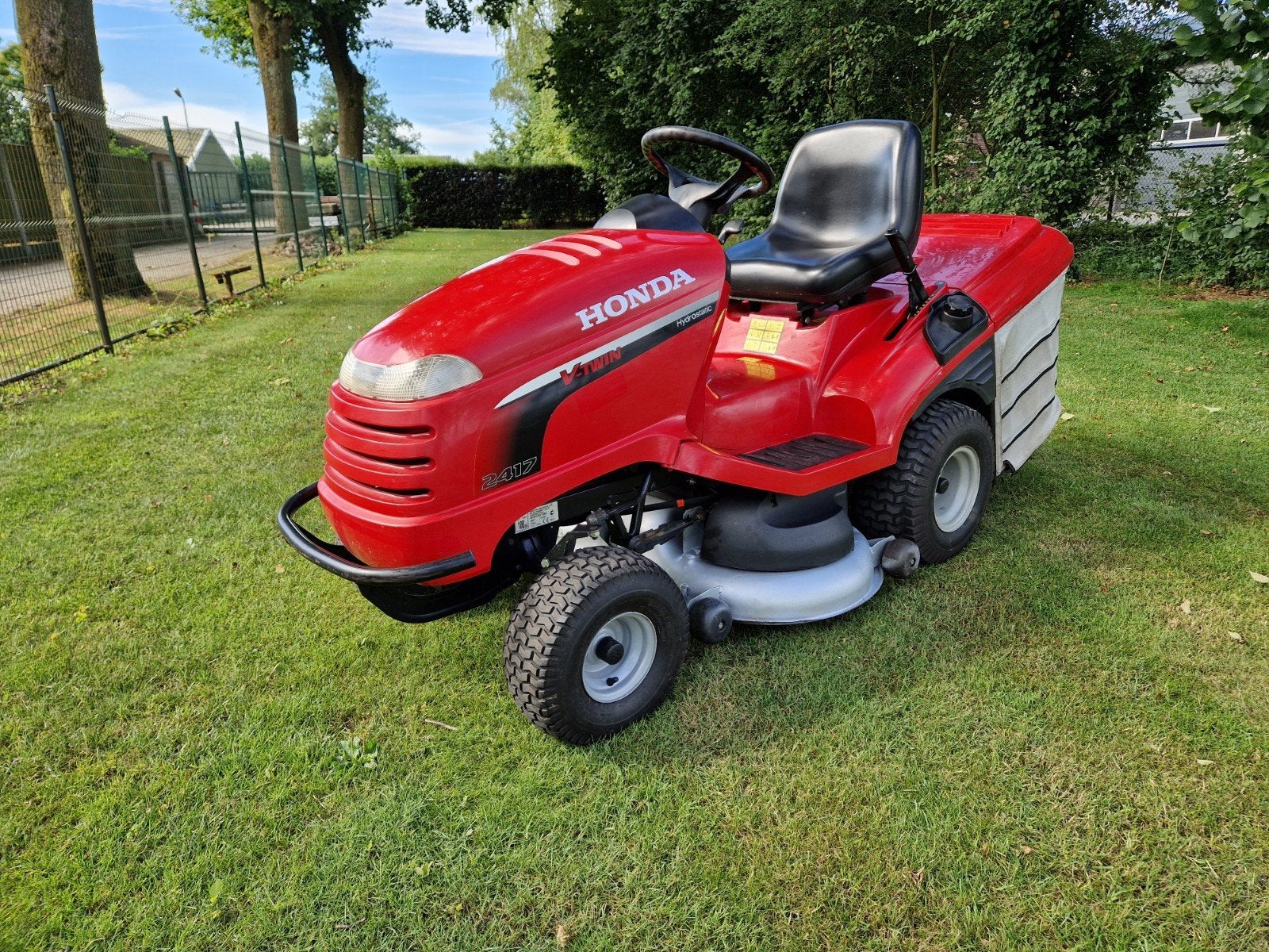 Zeer nette Honda 2417 zitmaaier!, Tuin en Terras, Zitmaaiers, Ophalen