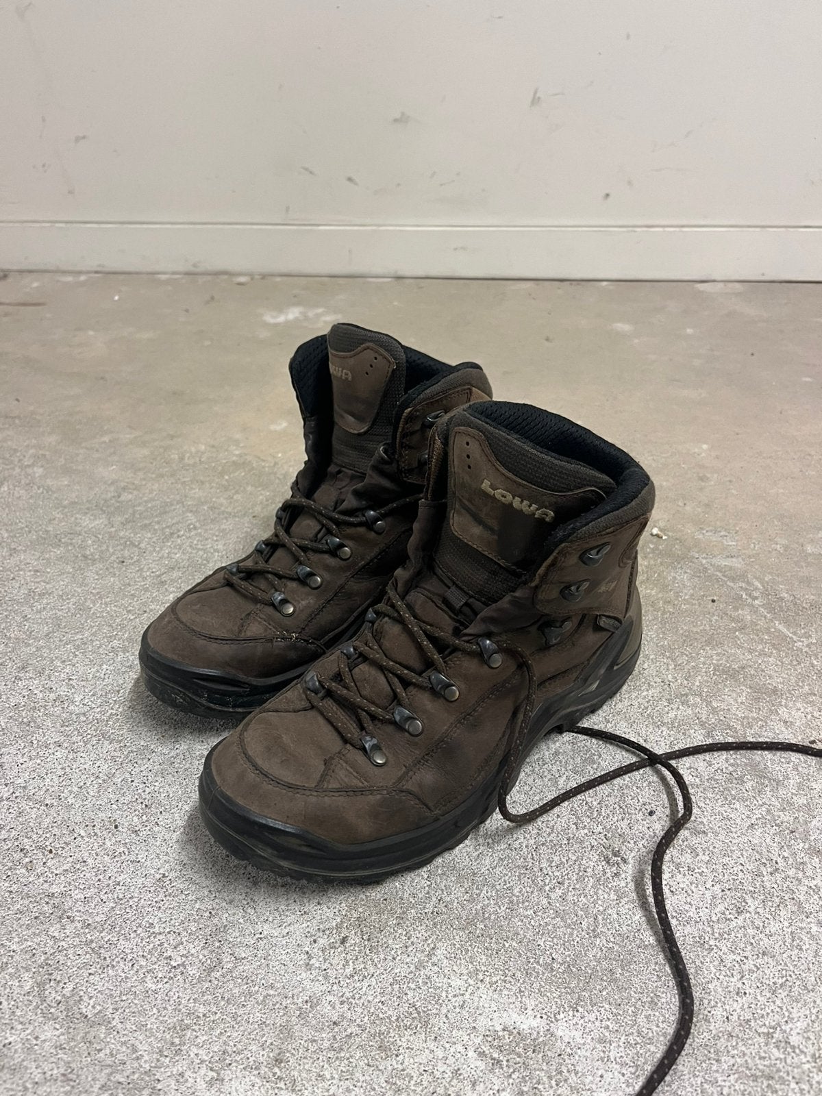 Lowa Renegade mid maat 42, Ophalen of Verzenden, Gebruikt, Schoenen