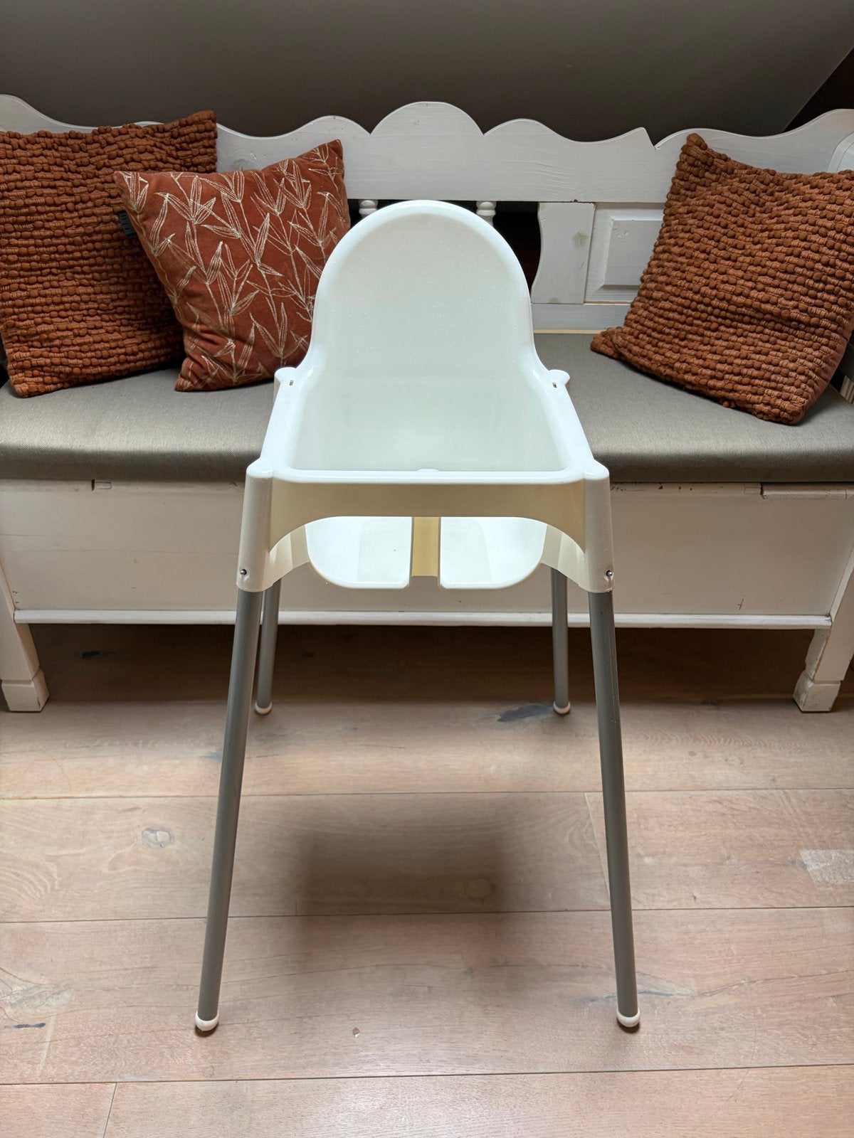 IKEA Antilop kinderstoel wit met dienblad en kussen, Kinderen en Baby's, Ophalen, Gebruikt, Overige typen, Afneembaar eetblad