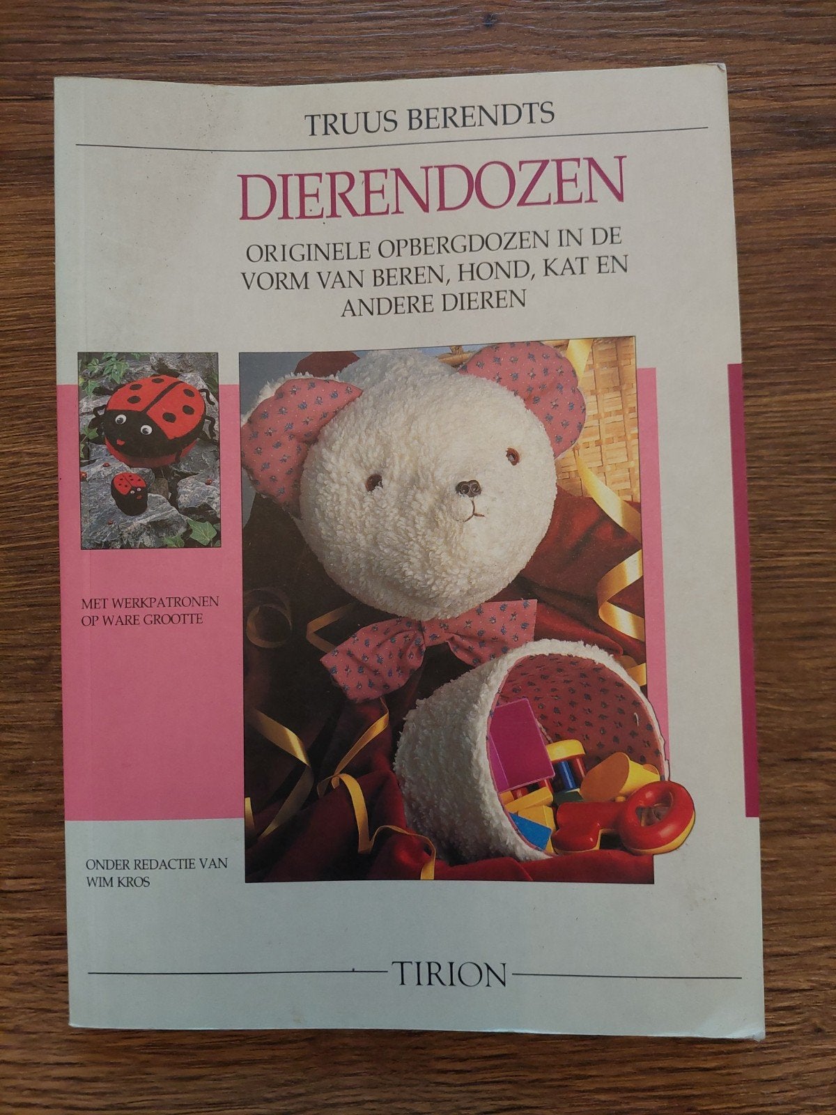 Boek: Dierendozen: Originele opbergdozen in dierenvorm, Ophalen of Verzenden, Gelezen, Scrapbooking en Knutselen, Truus Berendts