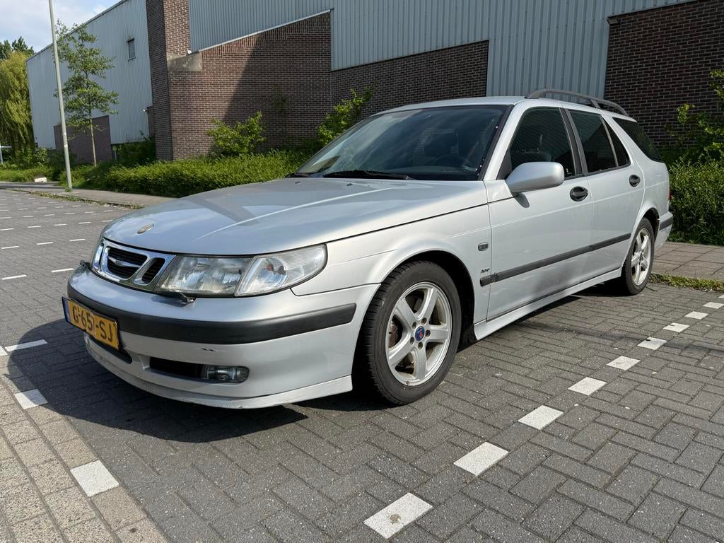 Saab 9-5 Aero 2.3 Turbo 2001 met gebruiksspore, 1800 kg, Zwart, 4 cilinders, 2290 cc