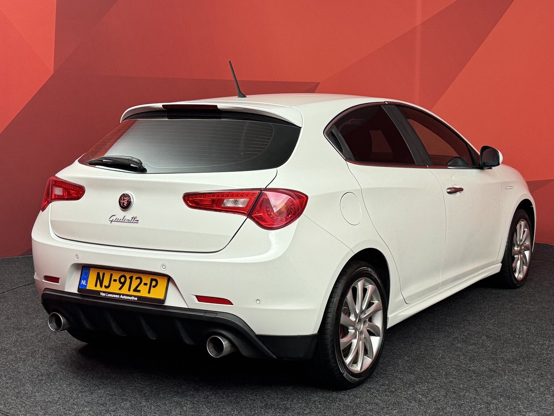 Alfa Romeo Giulietta 2.0 JTDm Progression | Automaat | Clima, Auto's, Euro 5, Stof, Zwart, 4 cilinders