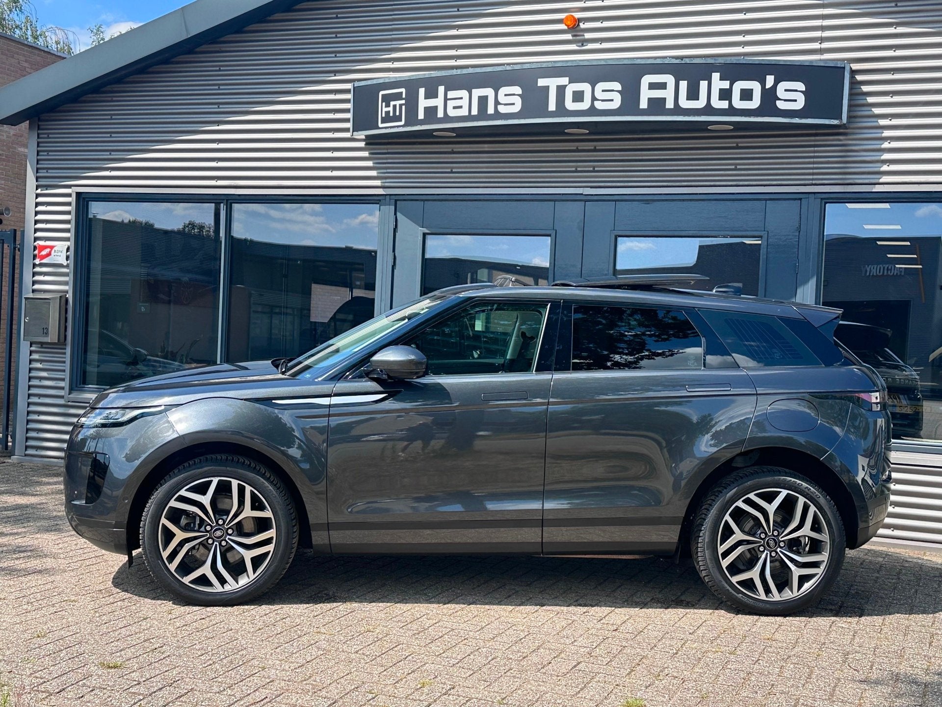 Land Rover RANGE ROVER EVOQUE 1.5 P300e AWD FACELIFT/ Panora, Auto's, Vierwielaandrijving, Hybride Elektrisch/Benzine, SUV of Terreinwagen