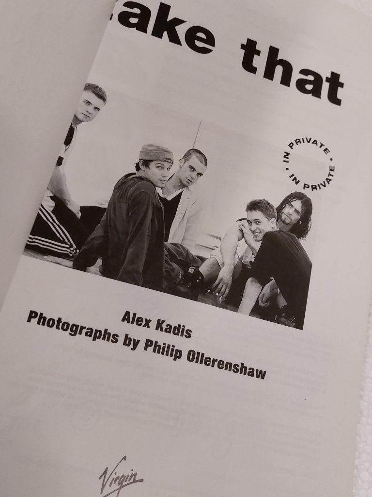 Take That BOEK Meet The Boys Robbie Williams Origineel 1995, Verzamelen, Muziek, Artiesten en Beroemdheden, Gebruikt, Verzenden