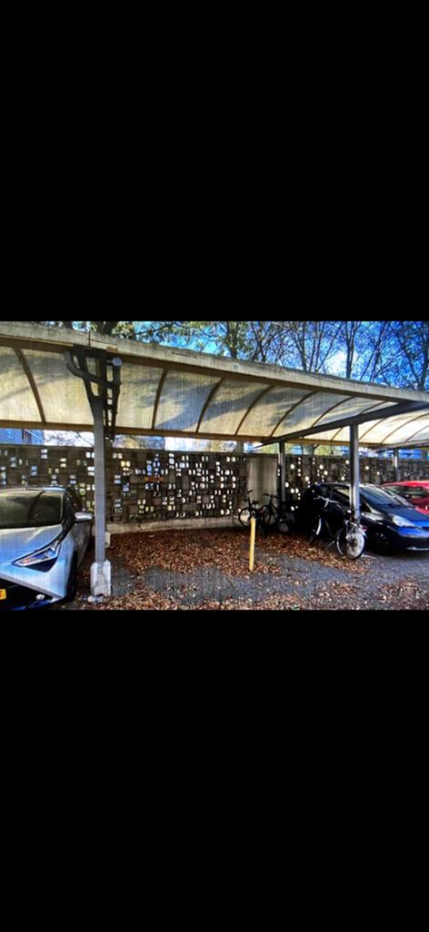 Overdekte parkeerplaats in Zoetermeer - wijk Meerzicht, Auto diversen, Autostallingen en Garages