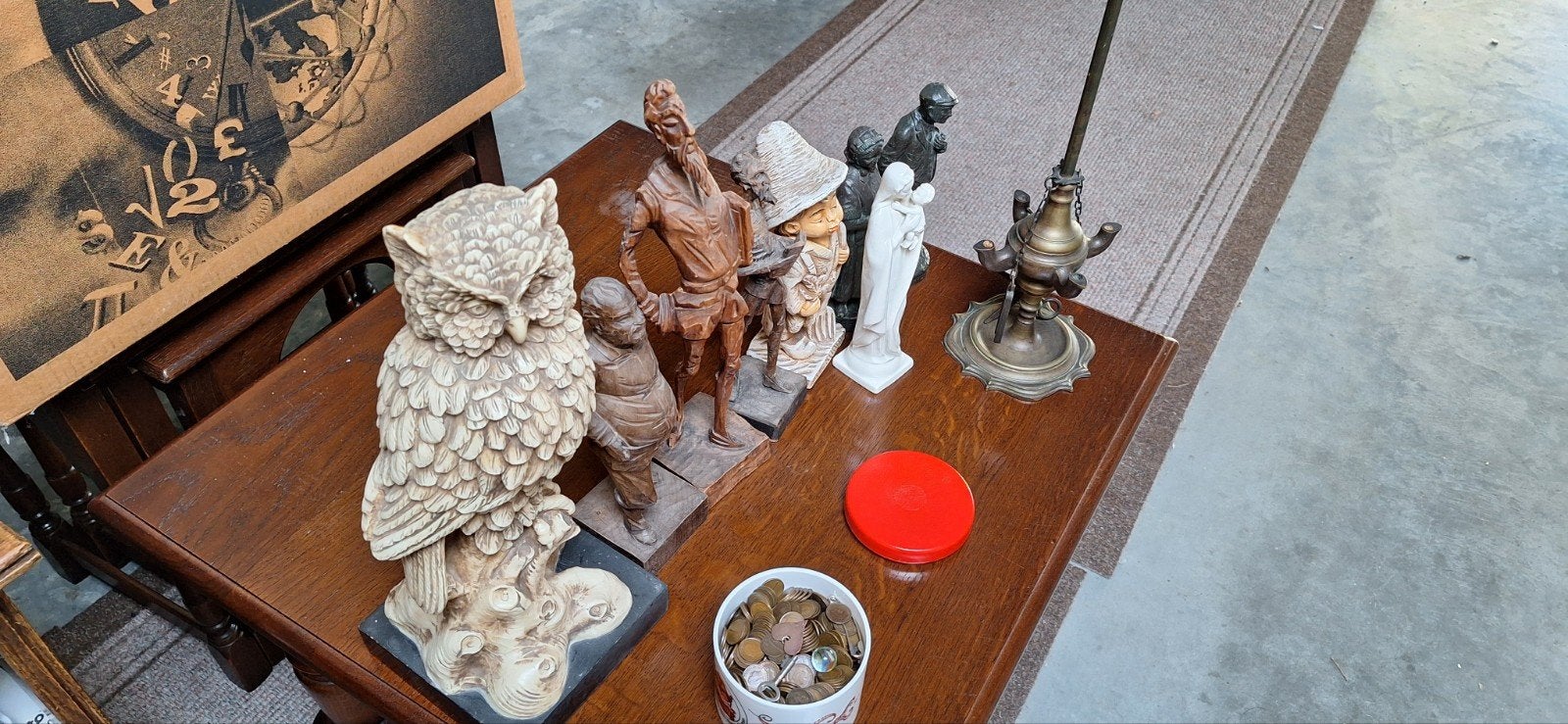 Diverse beeldjes en pot met koperen centen, Ophalen, Gebruikt, Mens
