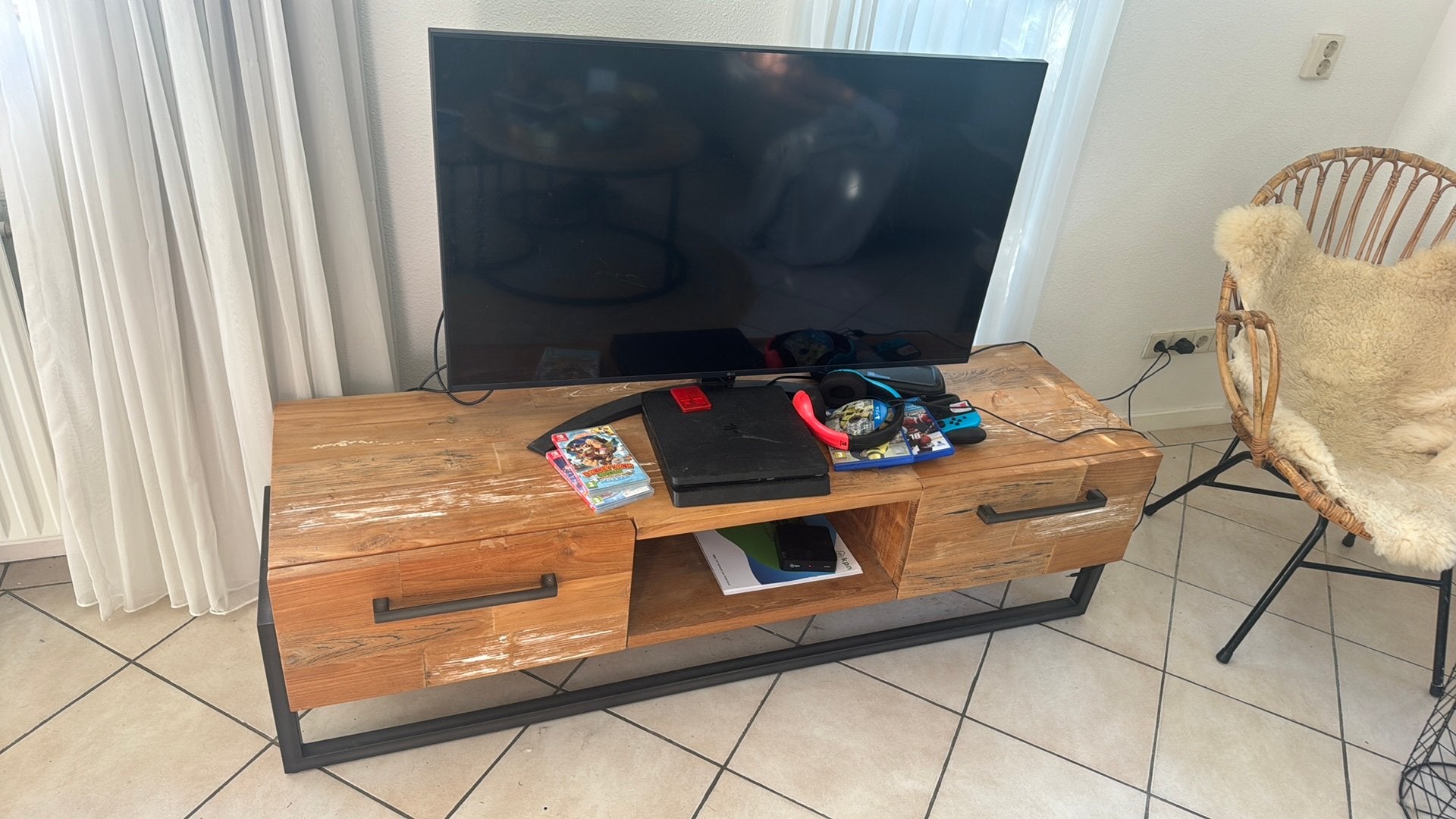 Tv meubel, Huis en Inrichting, Ophalen, Zo goed als nieuw, 25 tot 50 cm, Minder dan 100 cm