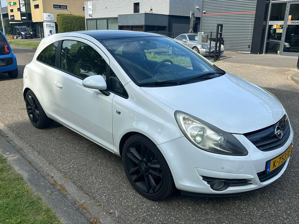 Opel Corsa 1.2-16V Color Edition AIRCO, Voorwielaandrijving, Euro 5, Gebruikt, Zwart