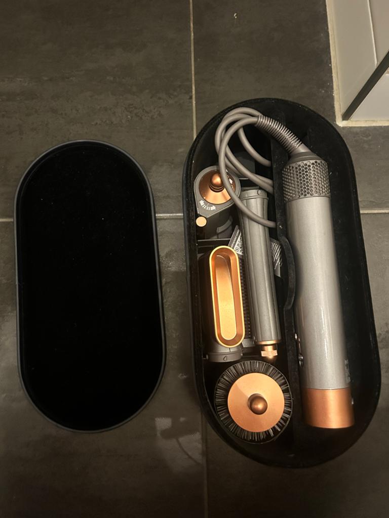 Dyson Airwrap Complete Styler met accessoires en opbergdoos, Ophalen of Verzenden, Zo goed als nieuw, Haarverzorging