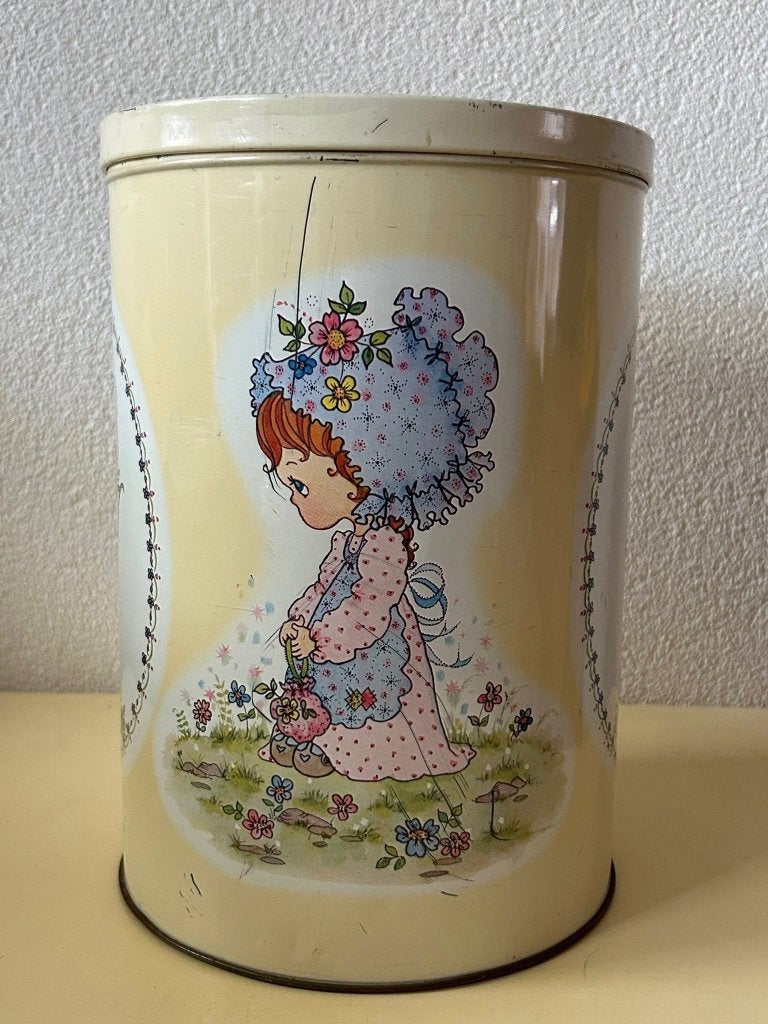 Groot Vintage Sarah Kay Voorraadblik - 28,5 x 20 cm, Verzamelen, Blikken, Ophalen of Verzenden, Gebruikt, Overige, Overige merken