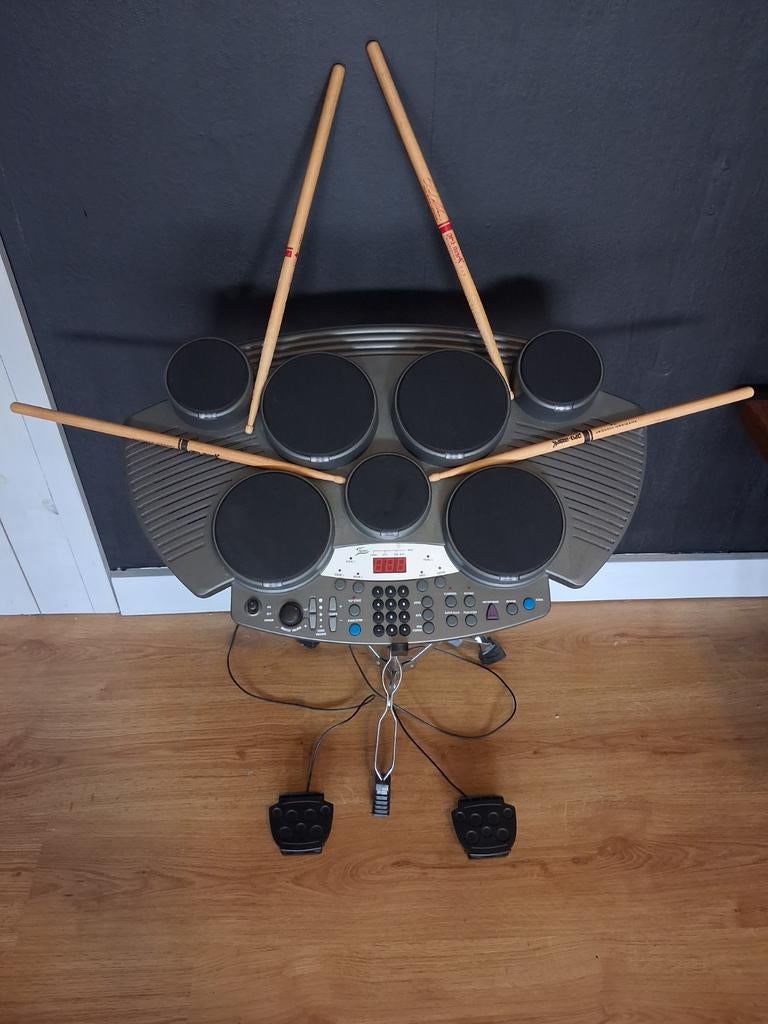 Elektronisch drumstel met drumstokken en stand!, Ophalen, Zo goed als nieuw, Overige merken, Elektronisch