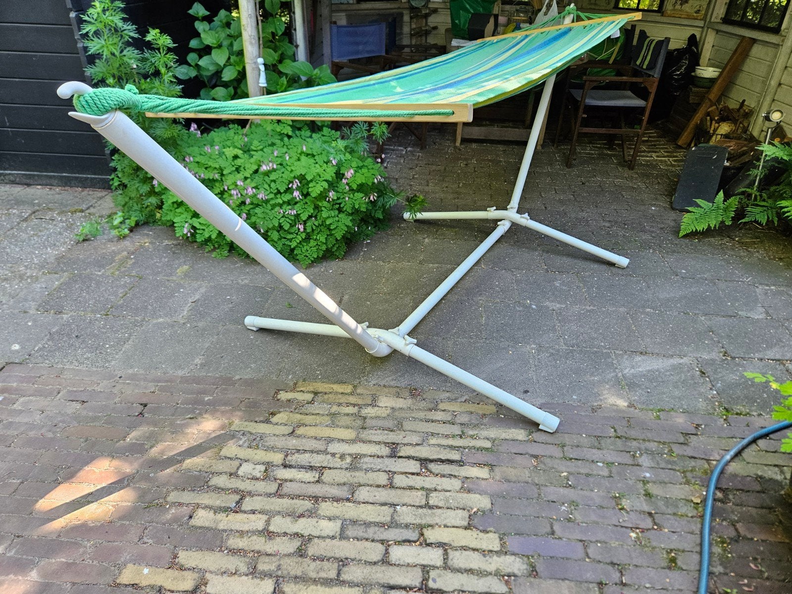 Hangmat met onderstel, Ophalen