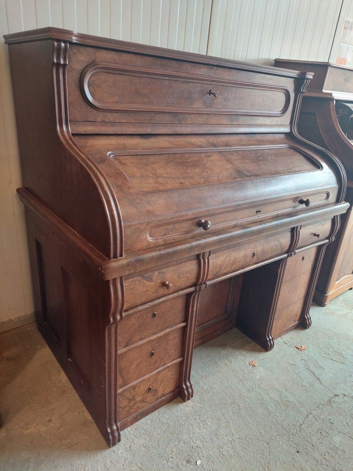 Foto 2 van Antiek rolluik bureau - Prachtig houten schrijfbureau