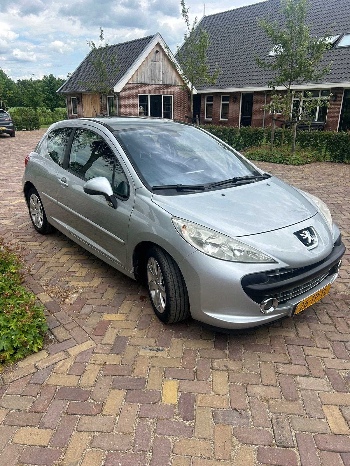 Peugeot 207 1.6 16V 3DRS 2007 Grijs, Auto's, Voorwielaandrijving, 4 cilinders, 1188 kg, Handgeschakeld