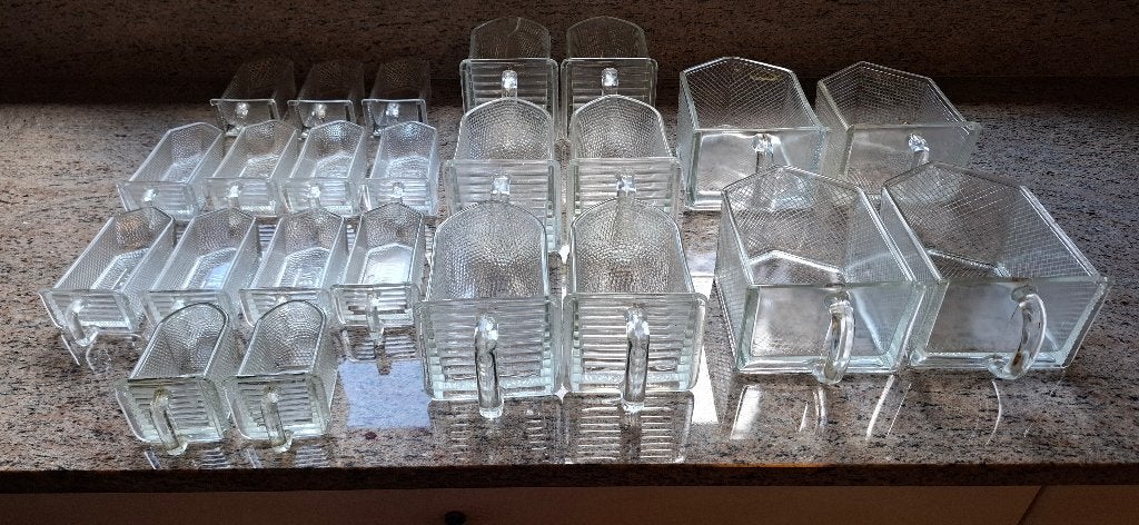 Prachtige et vintage glazen gruttersbakken/kruidenlades, Ophalen
