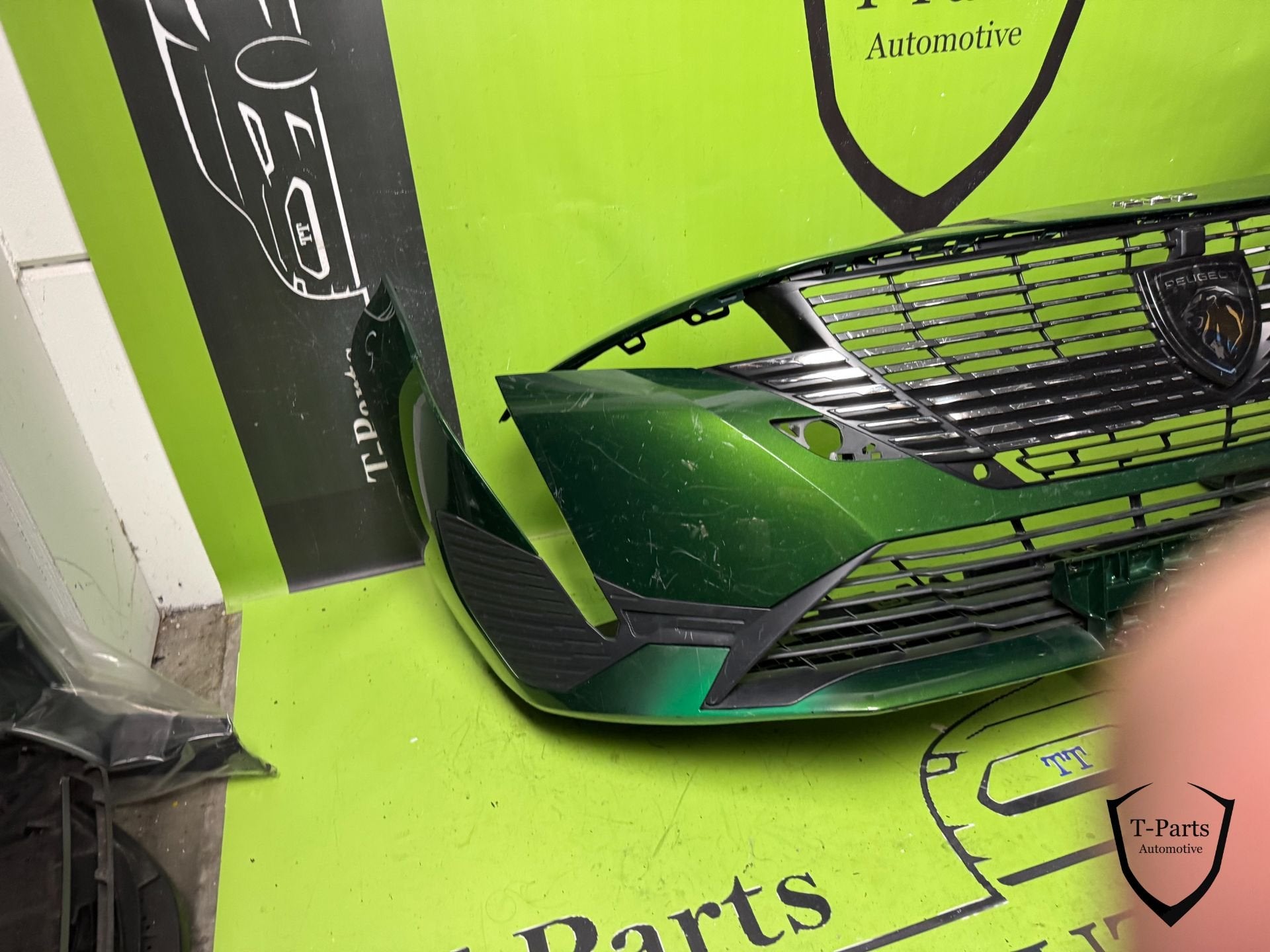 peugeot 308 voorbumper bumper, Taurusavenue 1
2132 LS  Hoofddorp, NL, Gebruikt, Contact.group@renault.com, Stellantis N.V.