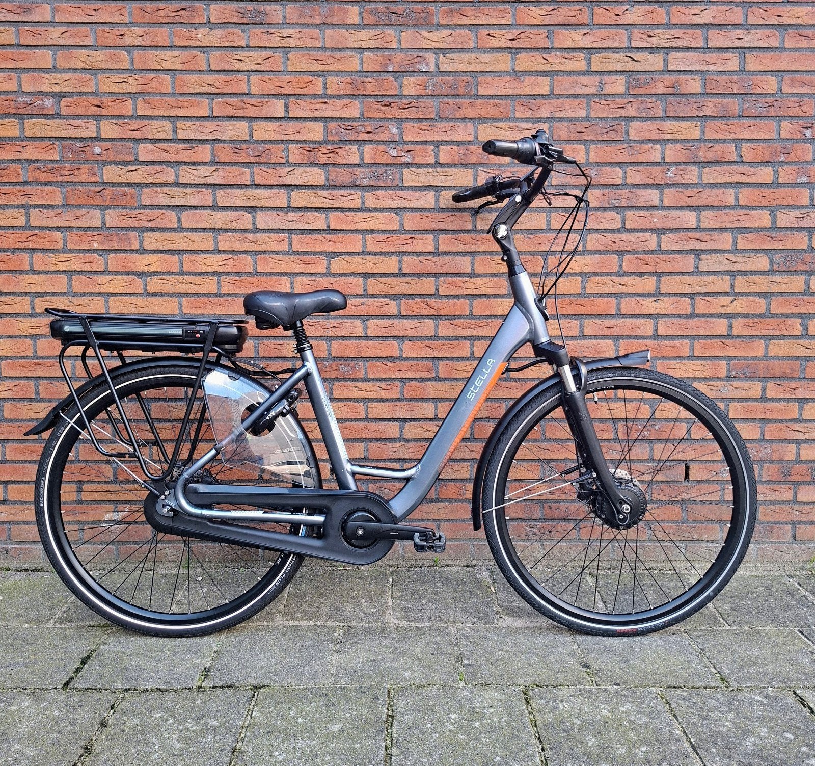 Stella Livorno Frost Blue FDST Elektrische Fiets *NIEUWSTAAT