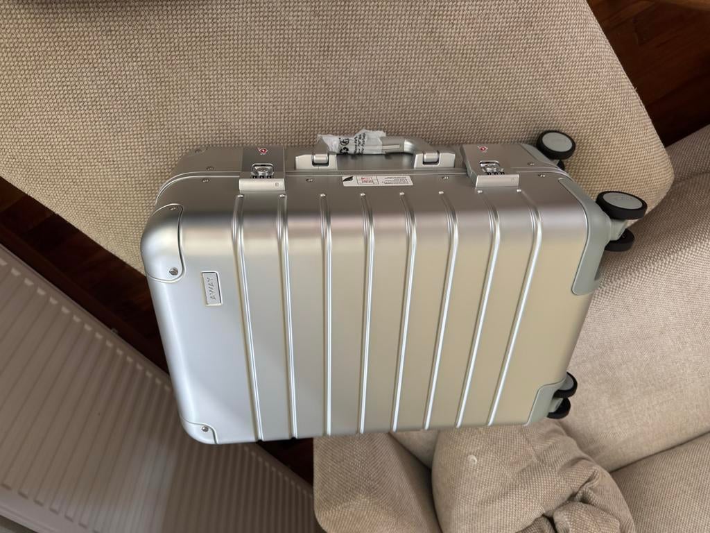 Koffer handbagage aluminium (Away, clip mist) - Zilver, Sieraden, Tassen en Uiterlijk, Koffers, Nieuw, Metaal, 50 tot 60 cm, 35 tot 45 cm