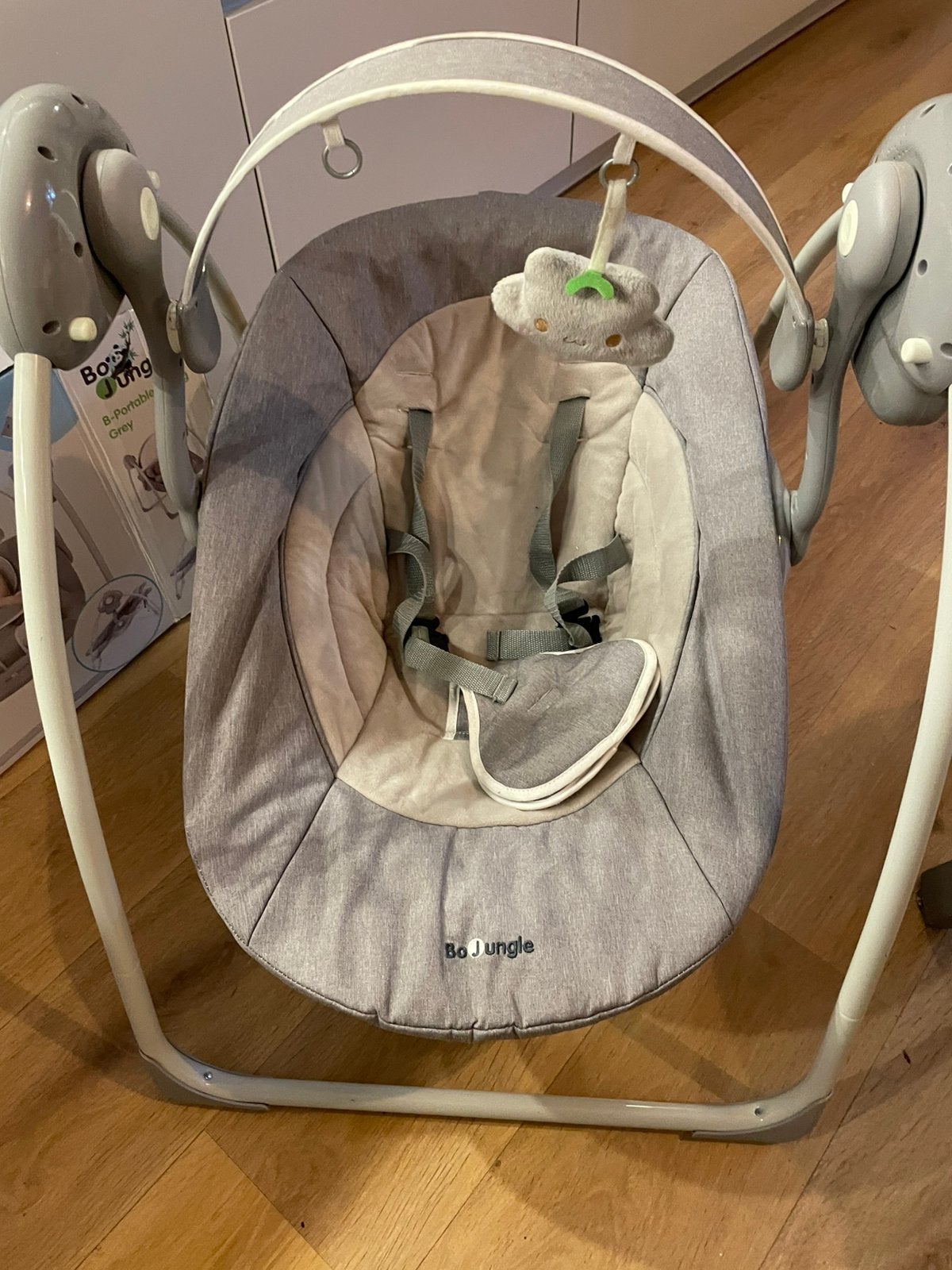 Bo jungle Baby gym uit 2020, Overige merken, Gebruikt, Schommelstoel, Met gordel(s) of riempje(s)