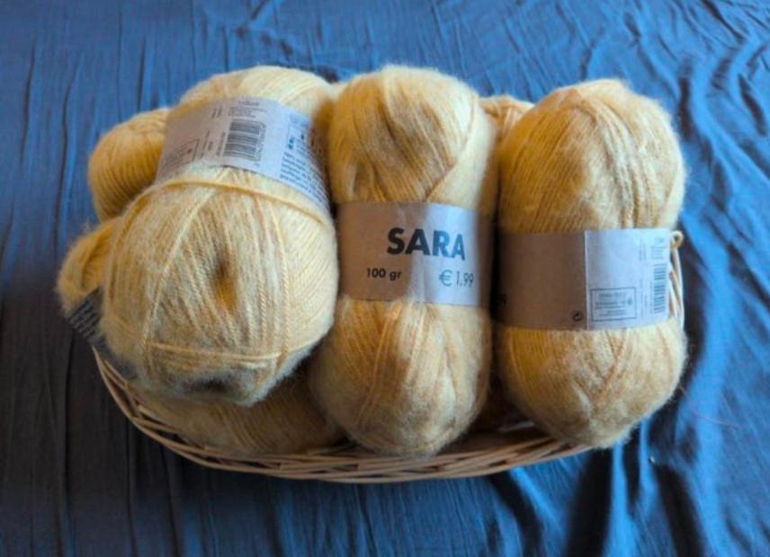 Wibra Sara geel, +/- 850 gram, Hobby en Vrije tijd, Breien en Haken, Ophalen of Verzenden, Nieuw, Breien of Haken, Wol of Garen