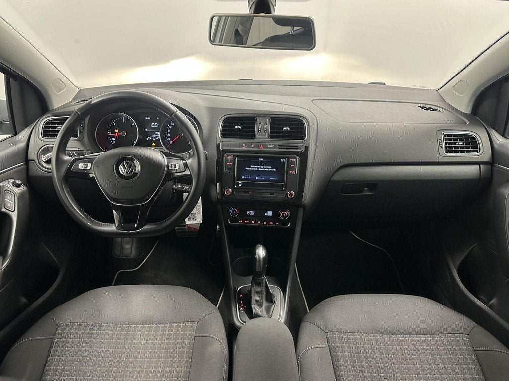 Volkswagen Polo 1.4 TDI Comfortline CARPLAY CRUISE ECC LM., Auto's, Stof, Gebruikt, Met garantie (alle), Bedrijf