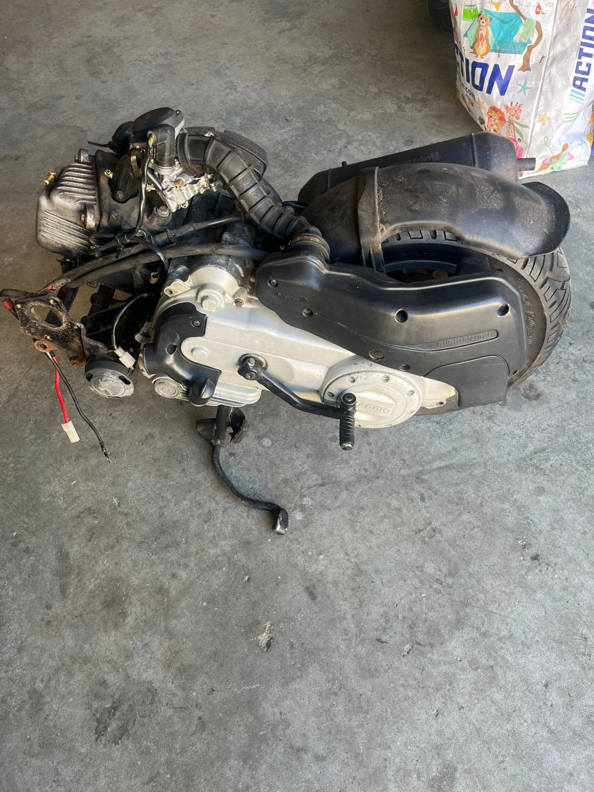Piaggio zip 4takt motorBlok, Fietsen en Brommers, Brommeronderdelen | Scooters, Ophalen of Verzenden, Zo goed als nieuw, Blok