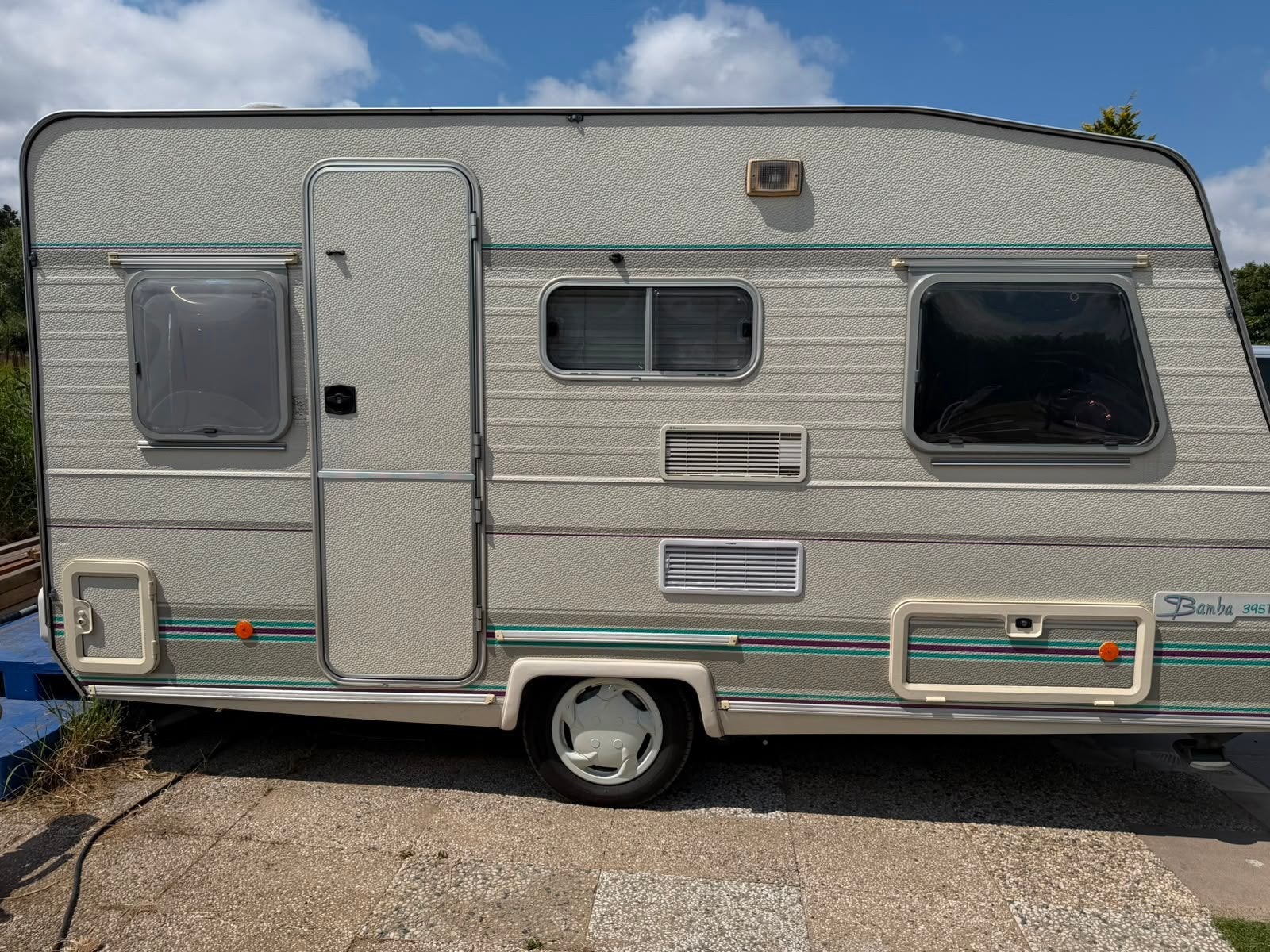 Nette Cavelair Bamba 395. Mover, Air voortent, nieuwe banden, Caravans en Kamperen, Vast bed, Kachel, Particulier, 500 - 750 kg