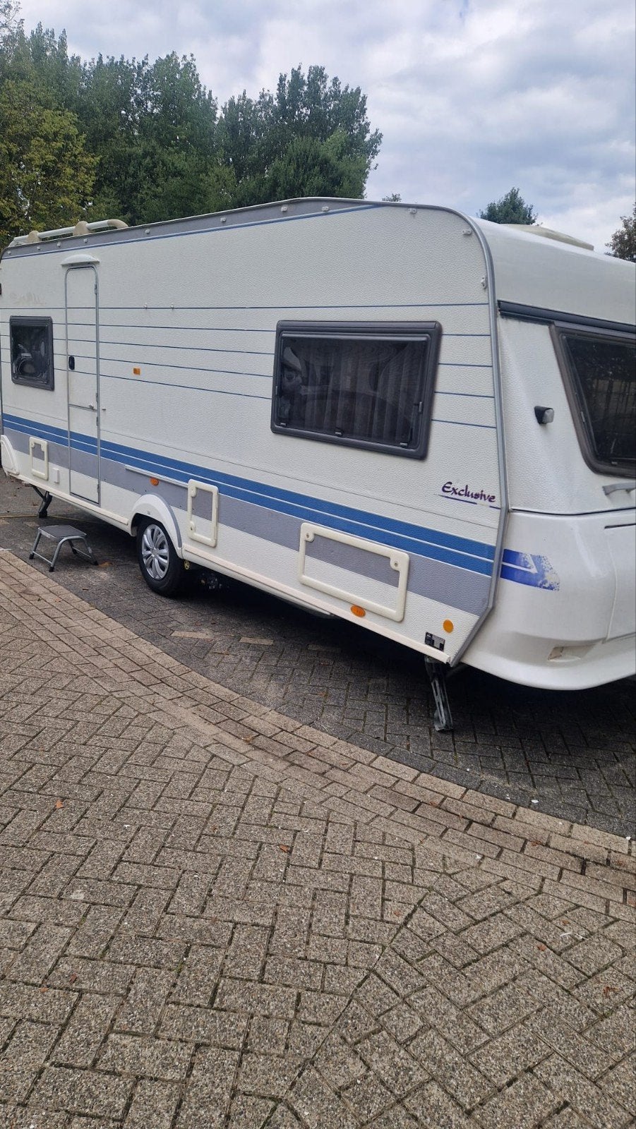 hobby 560 exclusieve met mover, Caravans en Kamperen, Rondzit, Hobby, Schokbreker, Particulier