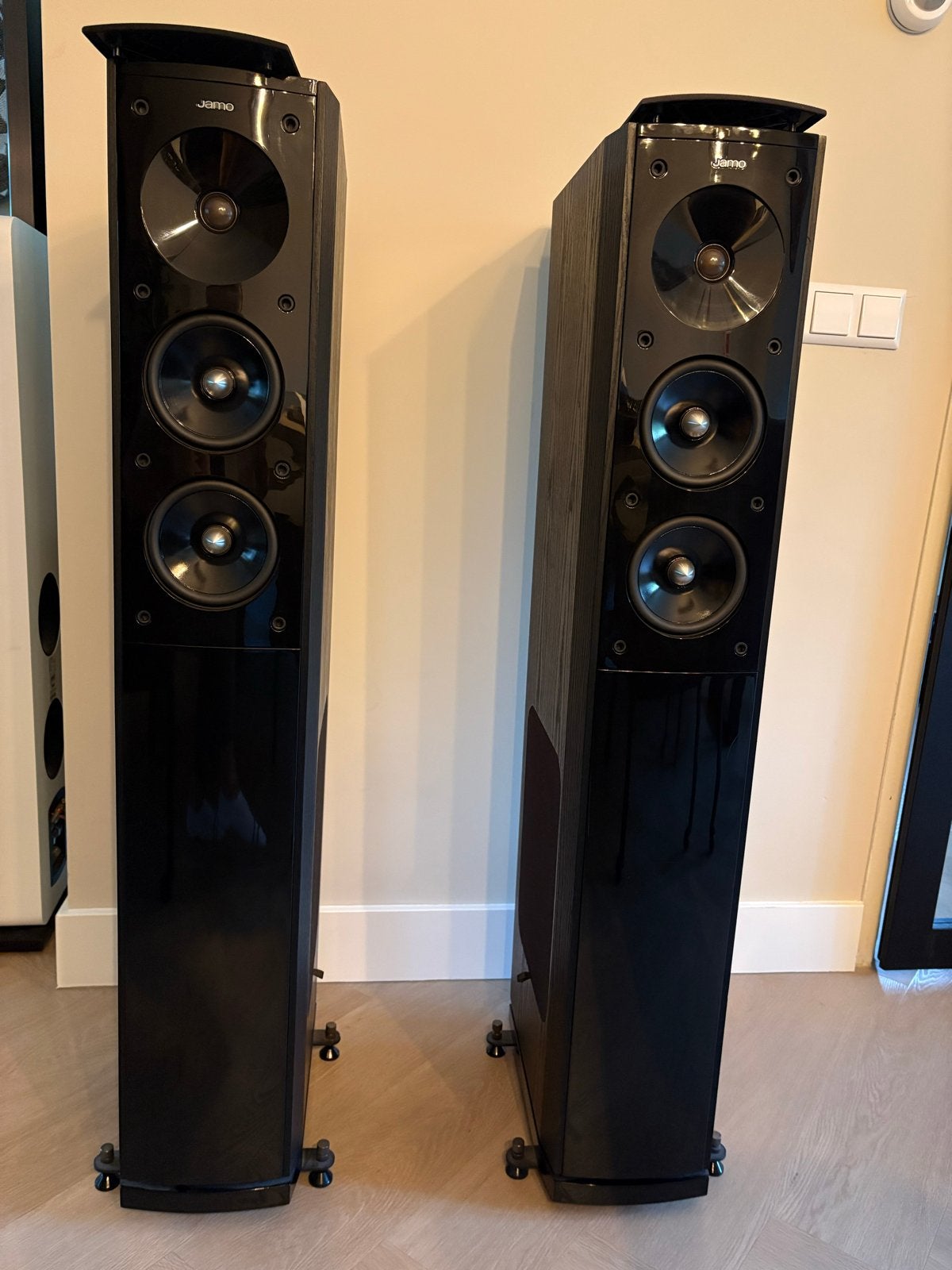 Jamo S 606 Zuilluidsprekers 130W Hoogglans Zwart, Audio, Tv en Foto, Luidsprekers, Vloerstaande luidspreker, Zo goed als nieuw