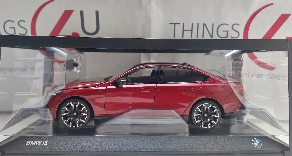 Minichamps 1:18 BMW i5 M60 xDrive Fire Red nieuw, Ophalen of Verzenden, Nieuw, Auto, MiniChamps