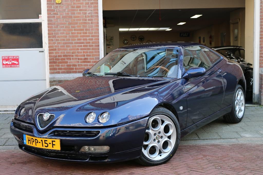 Alfa Romeo GTV 2.0 V6 Turbo - Nieuwe Distributie, Banden,etc, Auto's, Alfa Romeo, Bedrijf, GTV, ABS, Airbags, Airconditioning