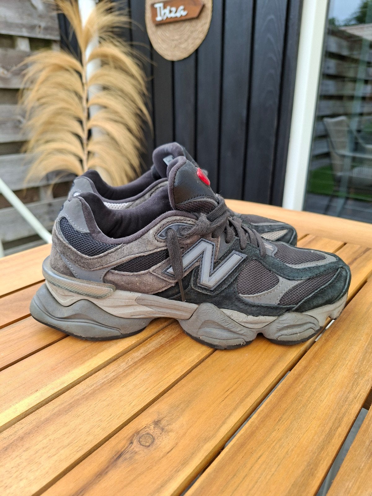 New Balance 9060 Sneakers - Grijs/Zwart, Kleding | Heren, Schoenen, Gedragen, Ophalen of Verzenden