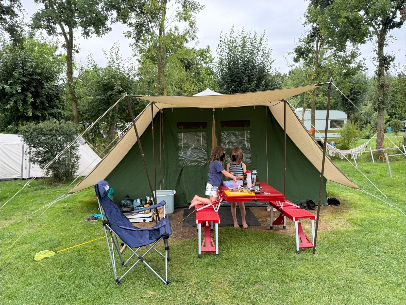 zelt zu warm für Bett, Doppelbett, Indoor-Haushaltsbettzelt, Winterzelt, verdicktes Baumwollzelt, warm, winddicht und kältefest, drei Türen offen, sowohl Bett als auch Boden können verwendet werden (gelb, 200 Küche, Haushalt & Wohnen Colour:Graphite blue Mercedes Sprinter Adapterwinkel für Alu-Cab roof conversion