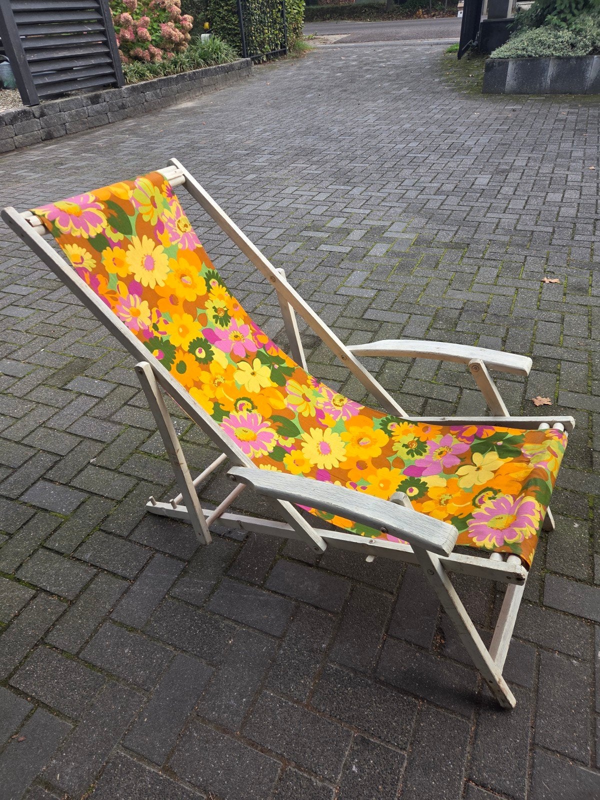 Vintage Ligstoel met Bloemenprint - Inklapbaar, Tuin en Terras, Ophalen, Gebruikt, Hout, Inklapbaar
