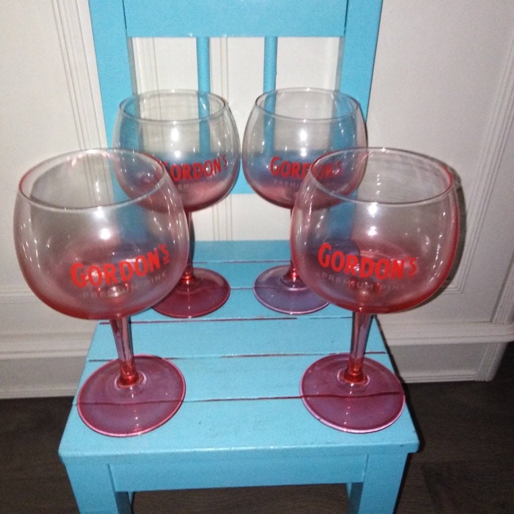 Gordon's Gin Tonic Glazen Pink mixglas 4 stuks, Ophalen, Glas of Glazen, Gebruikt, Glas