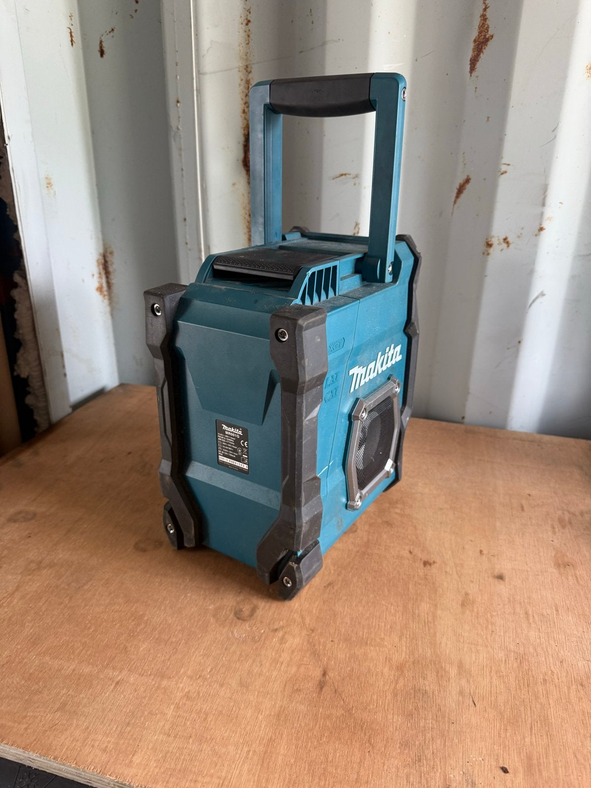 Makita MR001G Bouwradio - Robuust en Veelzijdig, Ophalen, Gebruikt, Bouwradio