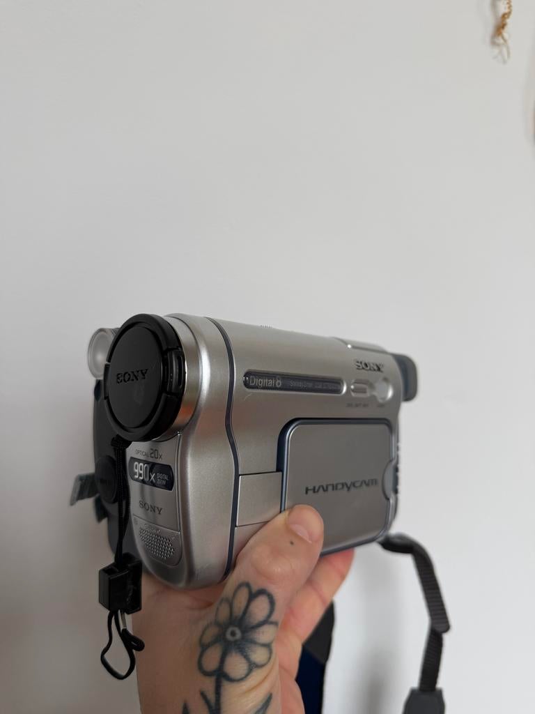 Sony Handycam DCR-TRV255E, Mini dv, Gebruikt, 20x of meer, Ophalen of Verzenden