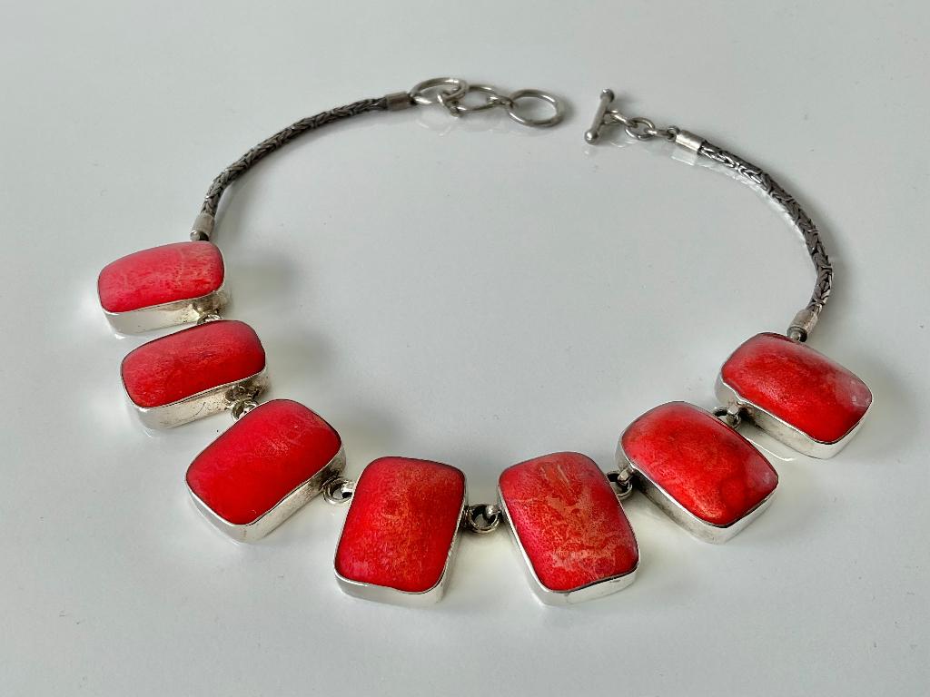 Prachtige zilveren ketting met rood koraal, Ophalen of Verzenden, Zo goed als nieuw, Met edelsteen, Rood
