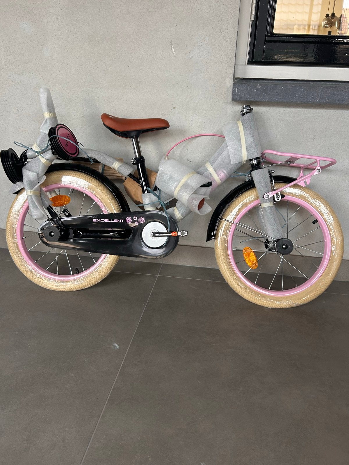Nieuwe Volare Excellent kinderfiets 16 inch met zijwieltjes, Ophalen, Terugtraprem, Zijwieltjes, 16 tot 20 inch